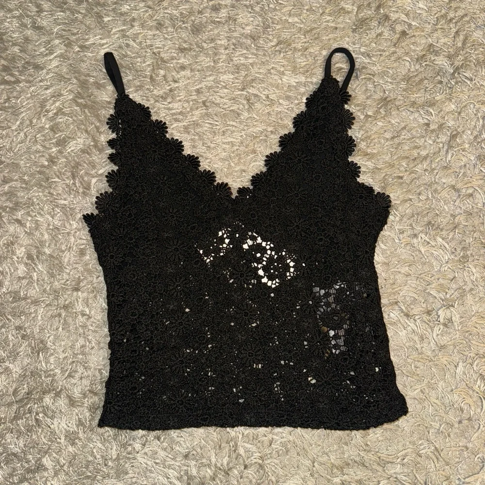 H&M Black Crochet Cropped Tank! - Picture 2 of 4